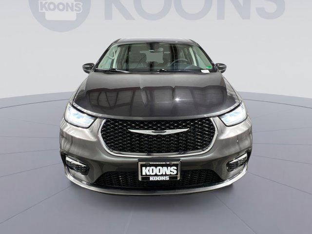 used 2023 Chrysler Pacifica car, priced at $22,300