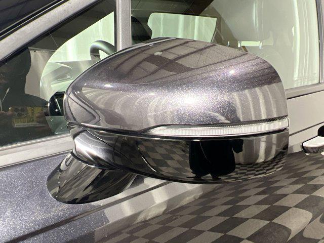 used 2023 Kia Carnival car, priced at $28,000