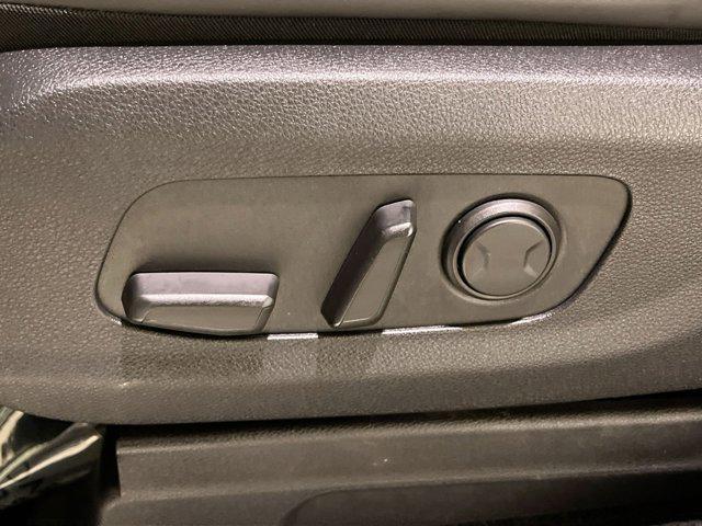 used 2023 Kia Carnival car, priced at $28,000