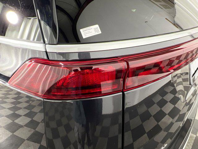 used 2023 Kia Carnival car, priced at $28,000