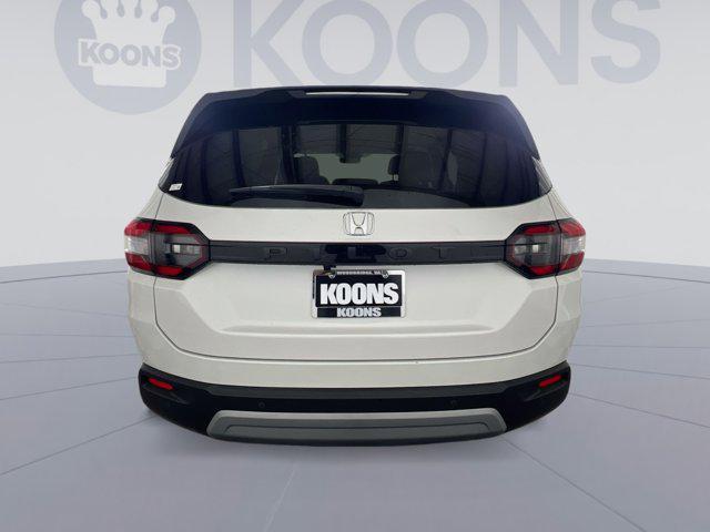 used 2025 Honda Pilot car, priced at $40,000