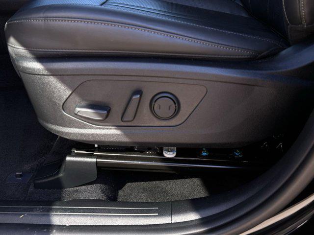 used 2025 Kia Sorento car, priced at $35,000