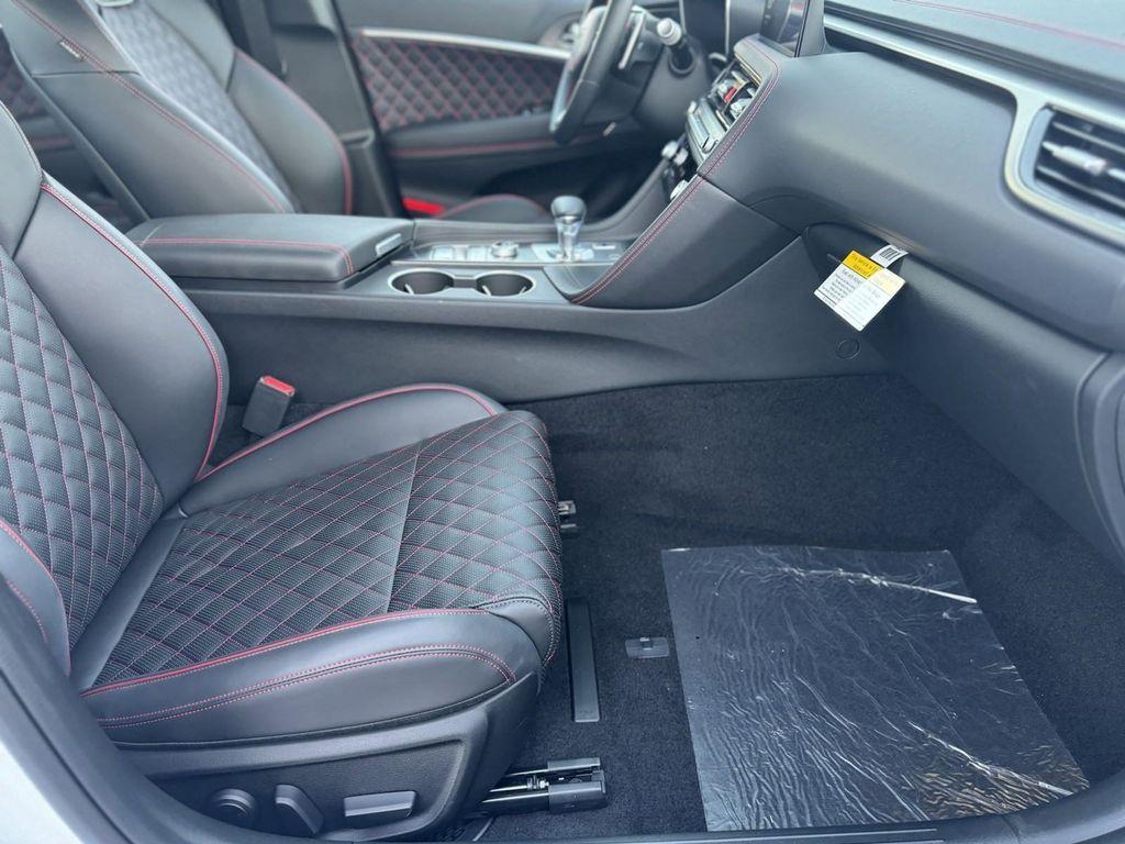 new 2025 Genesis G70 car, priced at $52,190
