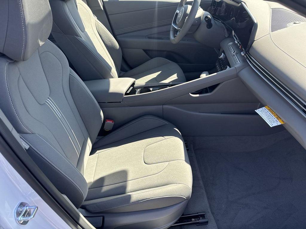 new 2025 Hyundai Elantra car, priced at $25,960