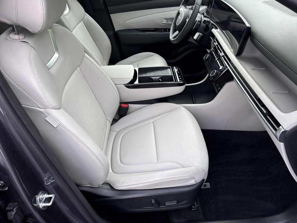 used 2025 Hyundai TUCSON Hybrid car, priced at $32,992