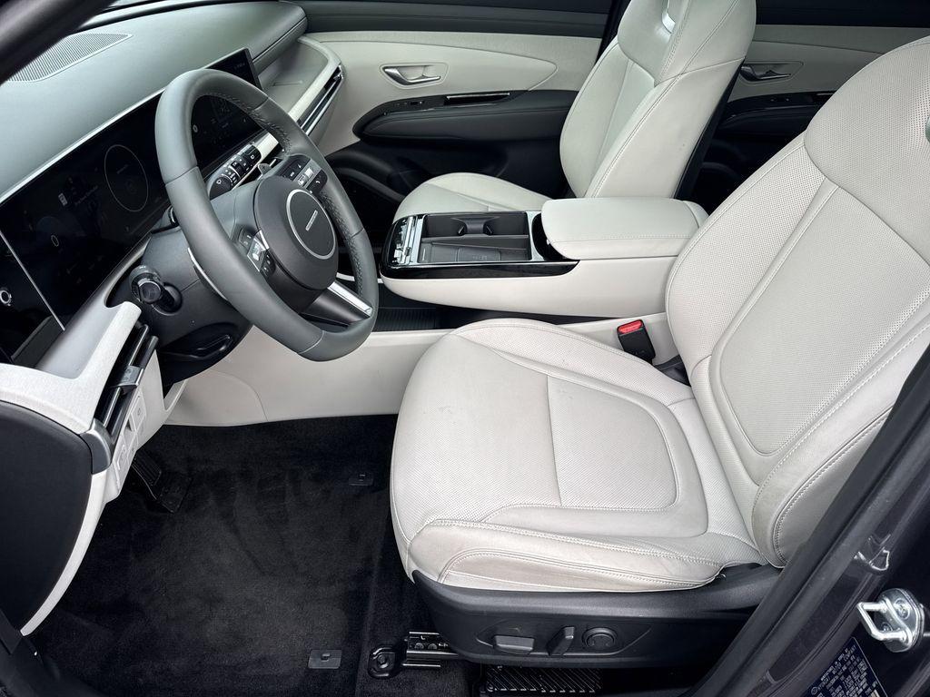 used 2025 Hyundai TUCSON Hybrid car, priced at $32,992