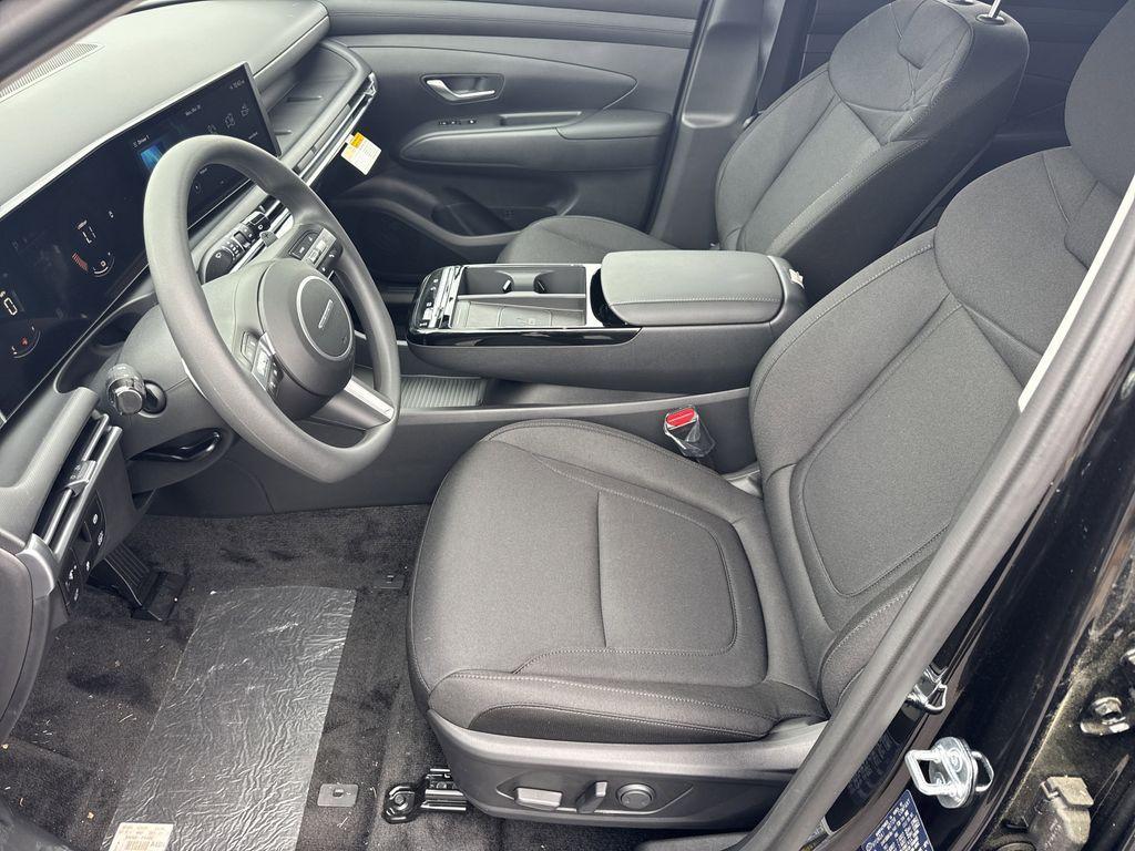 new 2025 Hyundai TUCSON Hybrid car, priced at $31,420