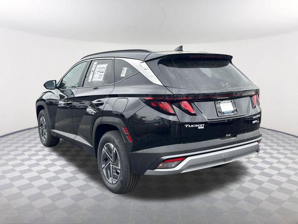 new 2025 Hyundai TUCSON Hybrid car, priced at $31,420