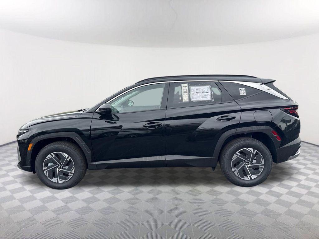 new 2025 Hyundai TUCSON Hybrid car, priced at $31,420