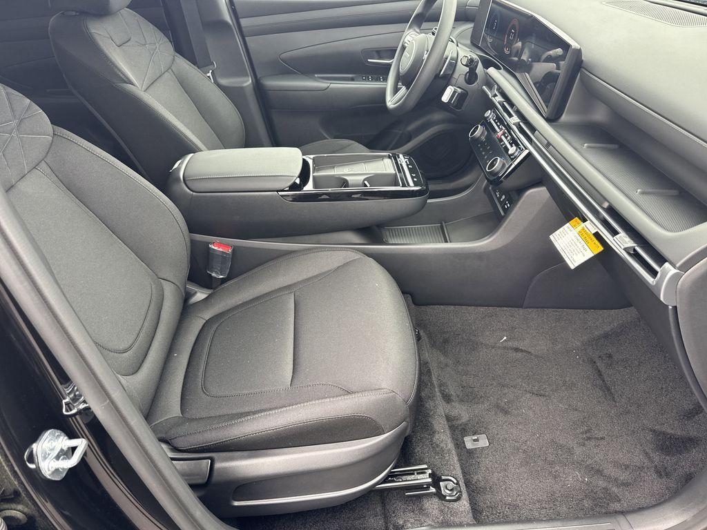new 2025 Hyundai TUCSON Hybrid car, priced at $31,420