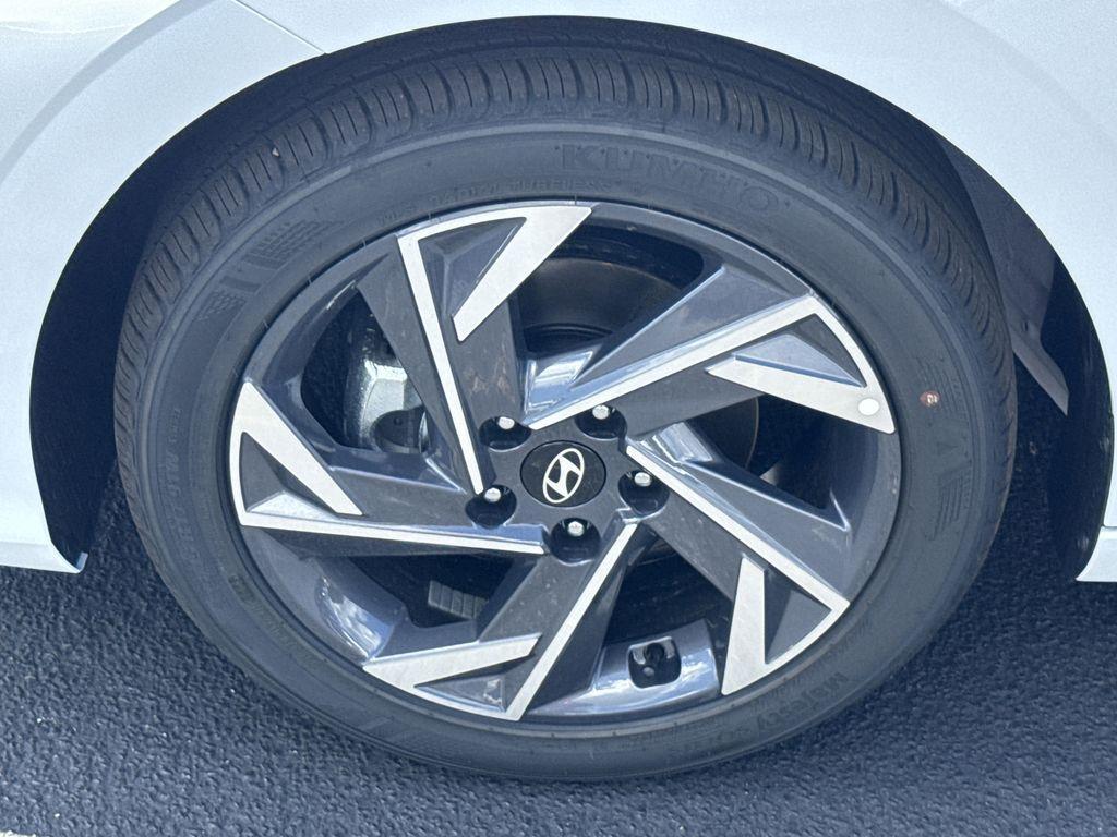 new 2025 Hyundai Elantra car, priced at $23,585