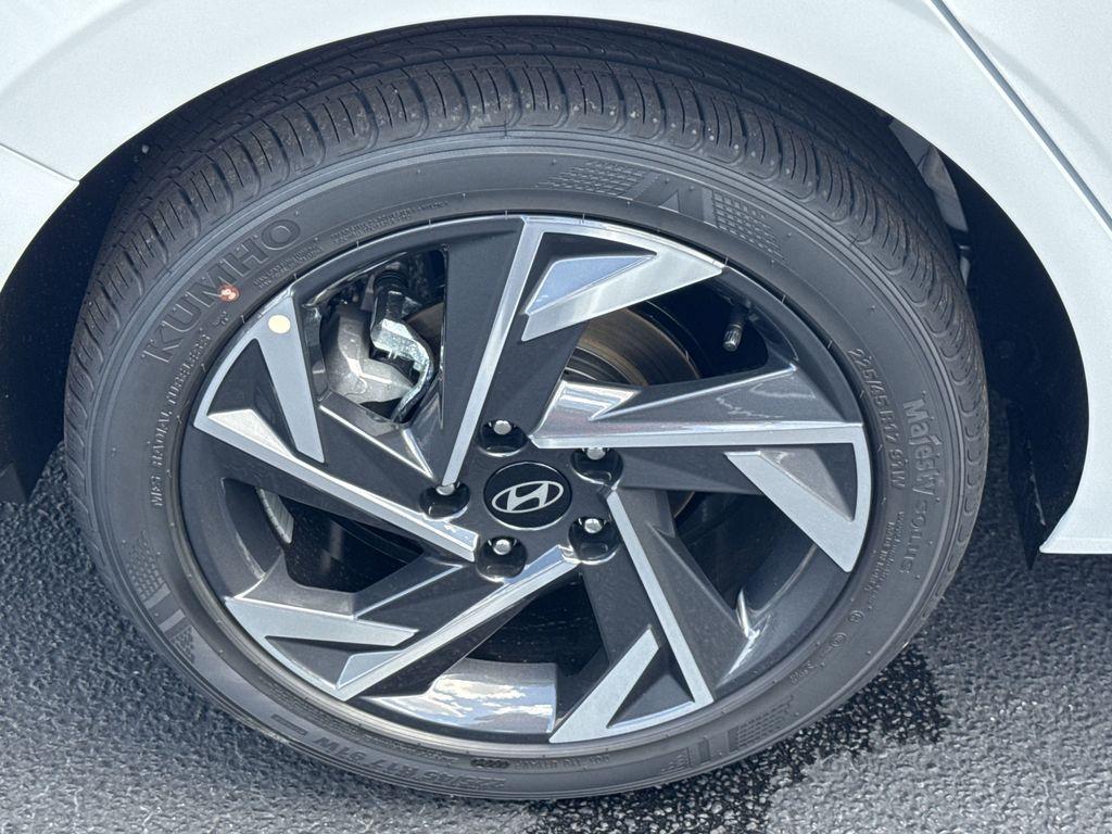 new 2025 Hyundai Elantra car, priced at $23,585