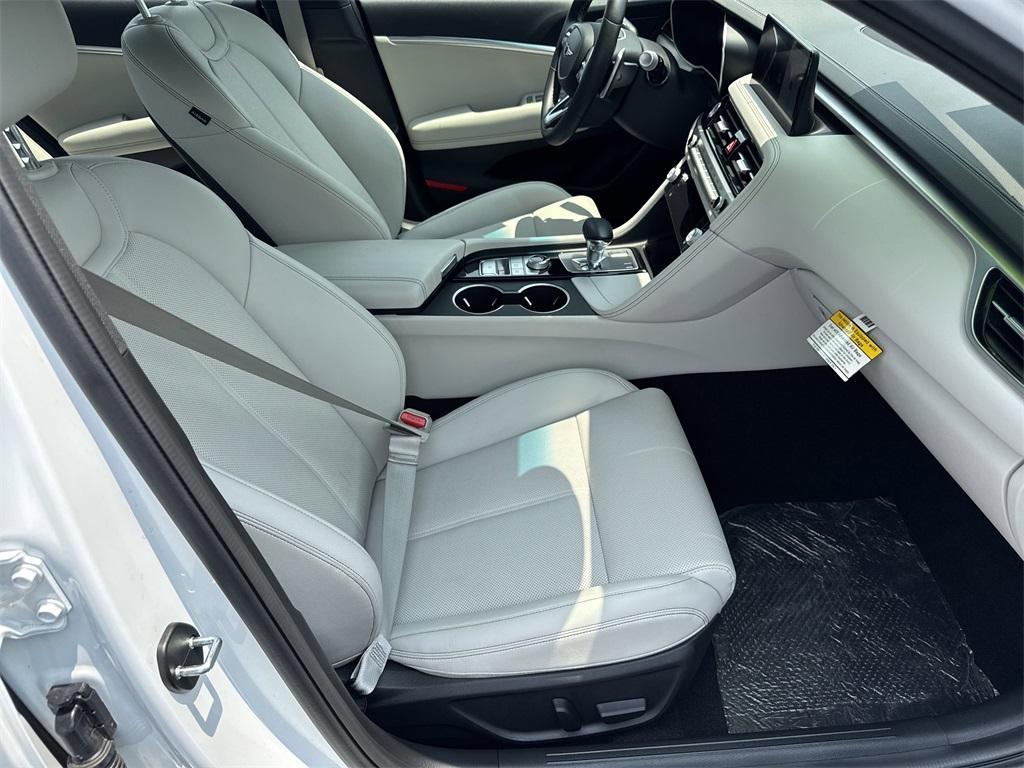 new 2025 Genesis G70 car, priced at $44,105