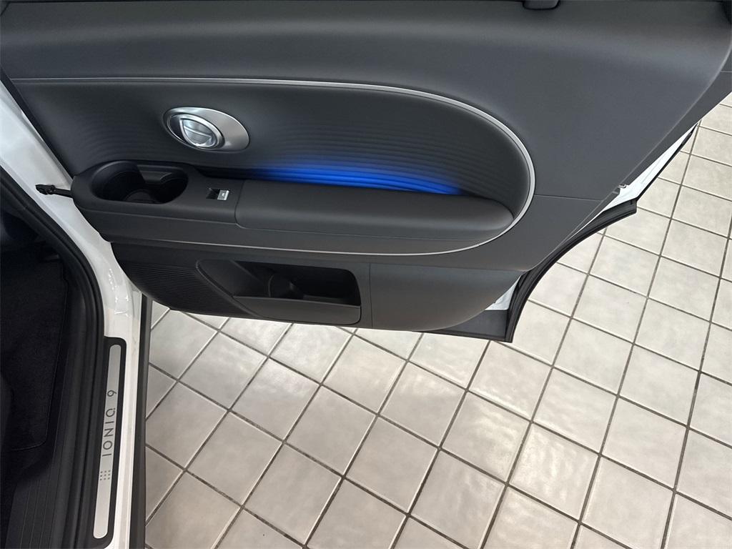 new 2026 Hyundai IONIQ 9 car, priced at $68,285