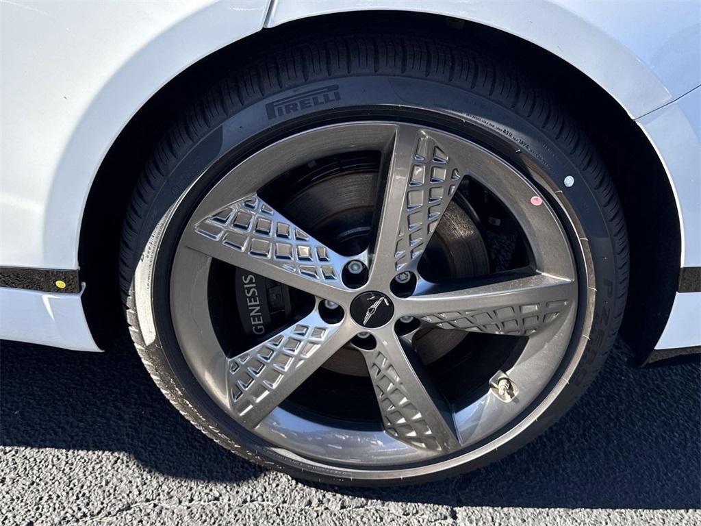 new 2025 Genesis G80 car, priced at $79,060