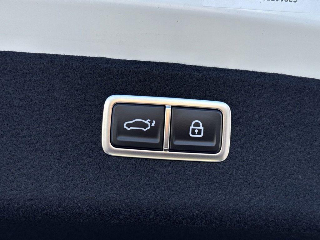 new 2025 Genesis G80 car, priced at $74,060