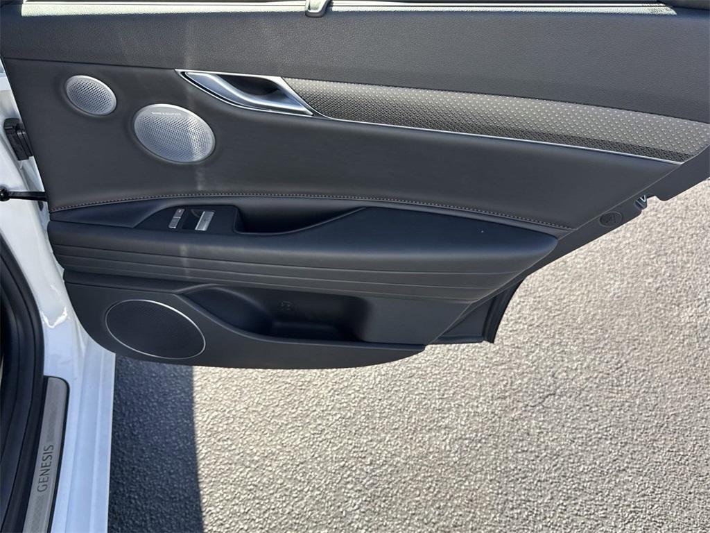 new 2025 Genesis G80 car, priced at $79,060