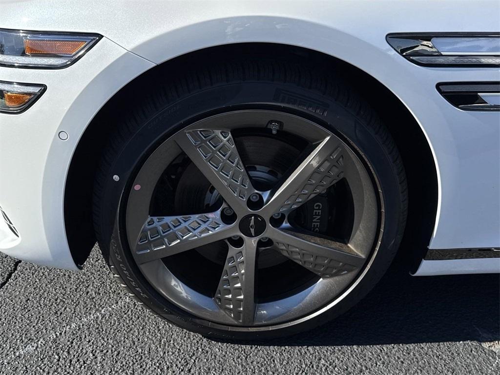 new 2025 Genesis G80 car, priced at $79,060
