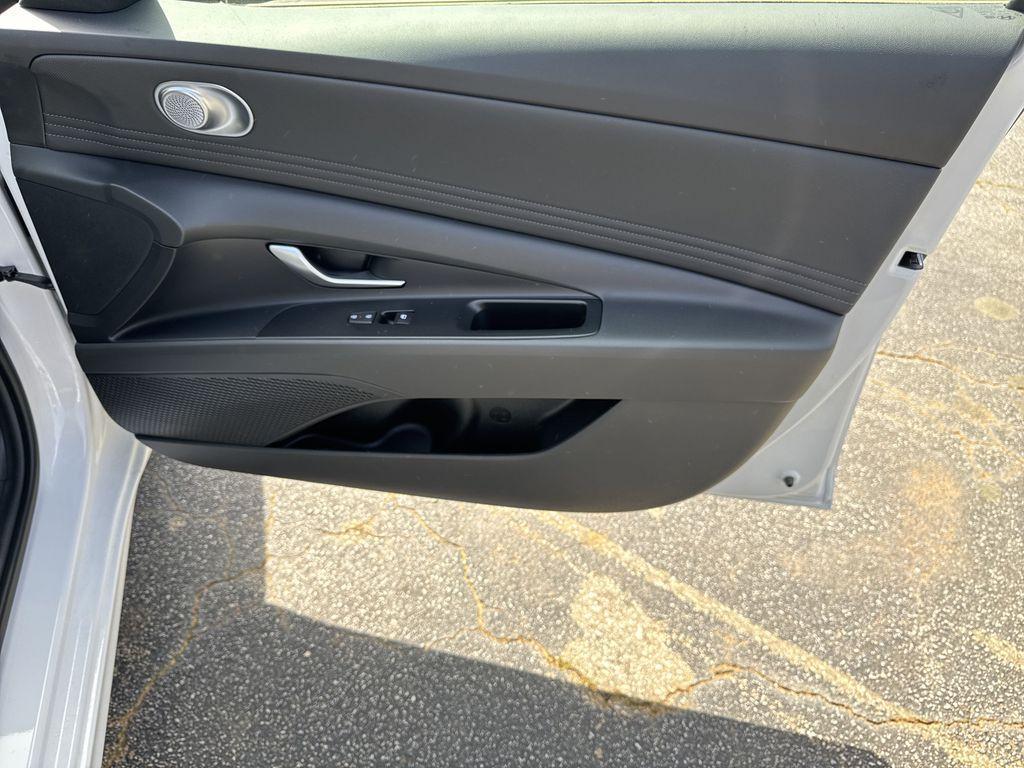 new 2025 Hyundai Elantra car, priced at $25,930