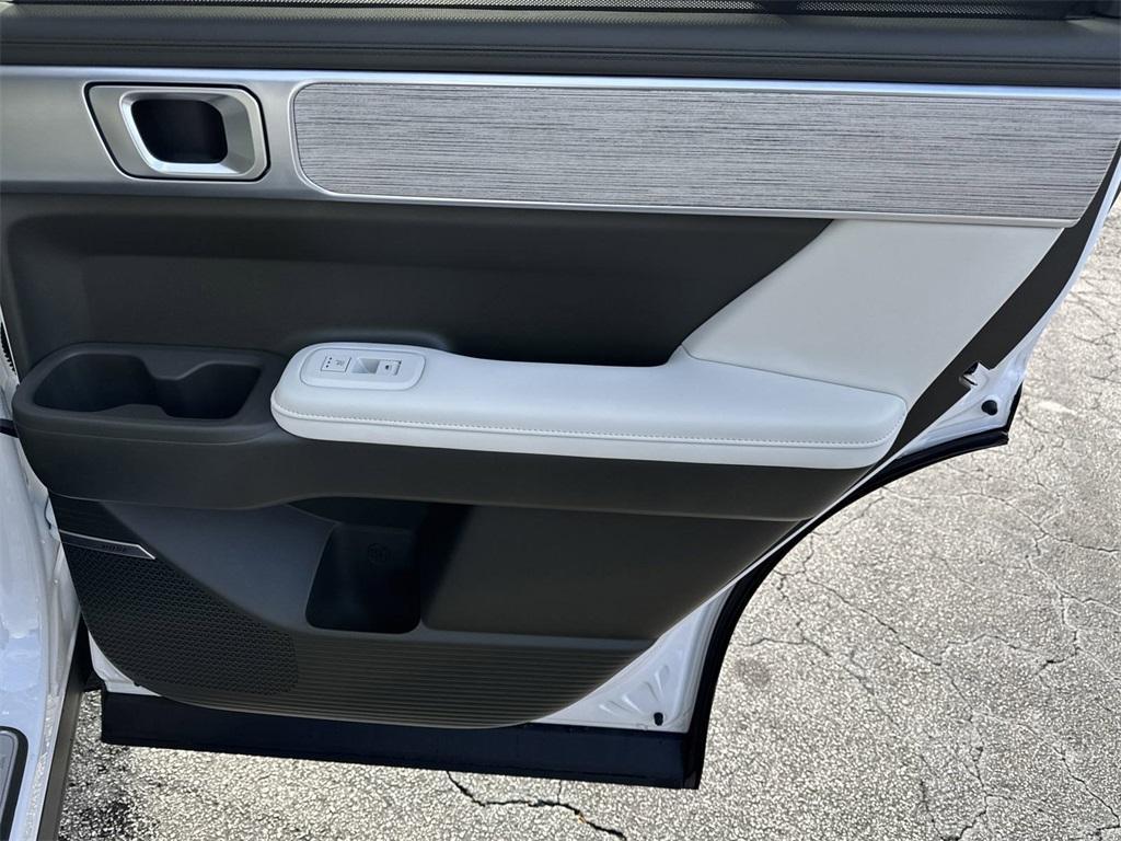 new 2025 Hyundai Santa Fe car, priced at $47,050