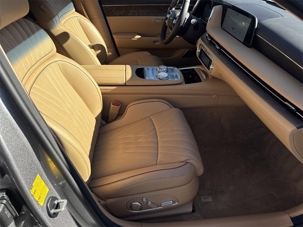used 2025 Genesis G90 car, priced at $71,991