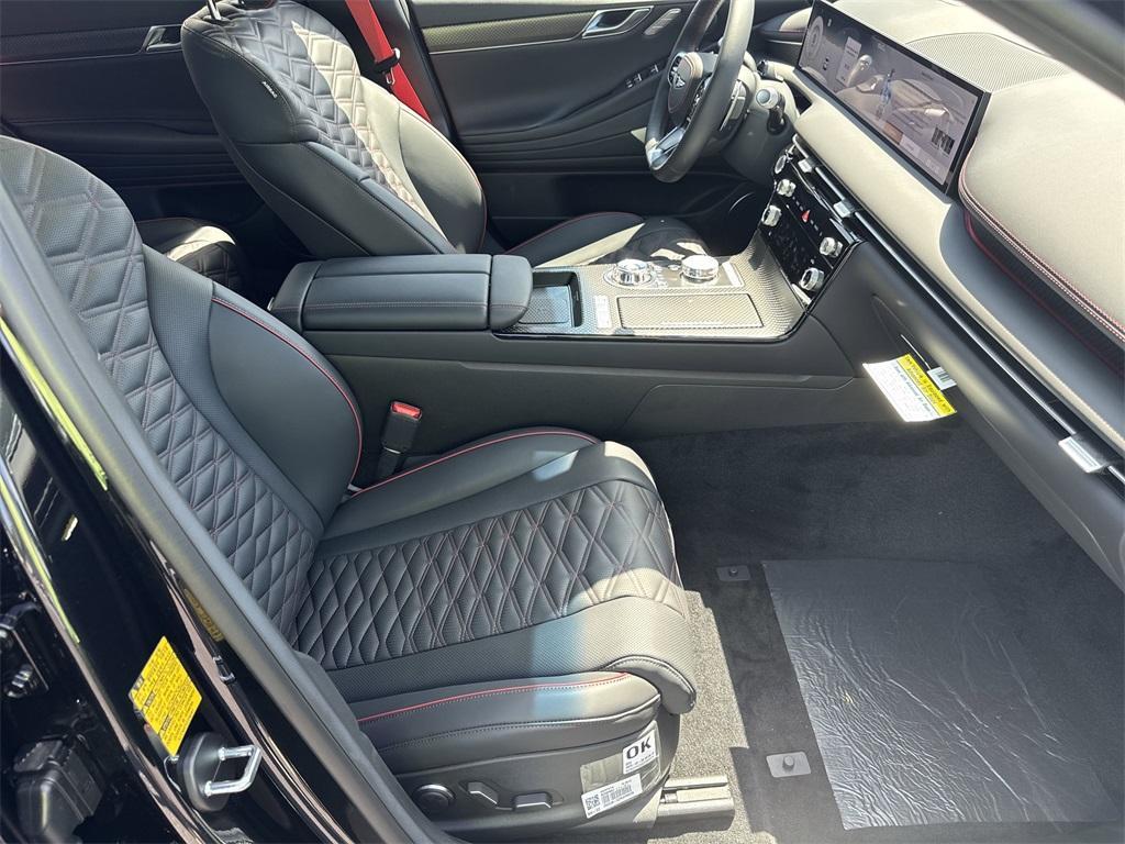 new 2025 Genesis G80 car, priced at $79,425