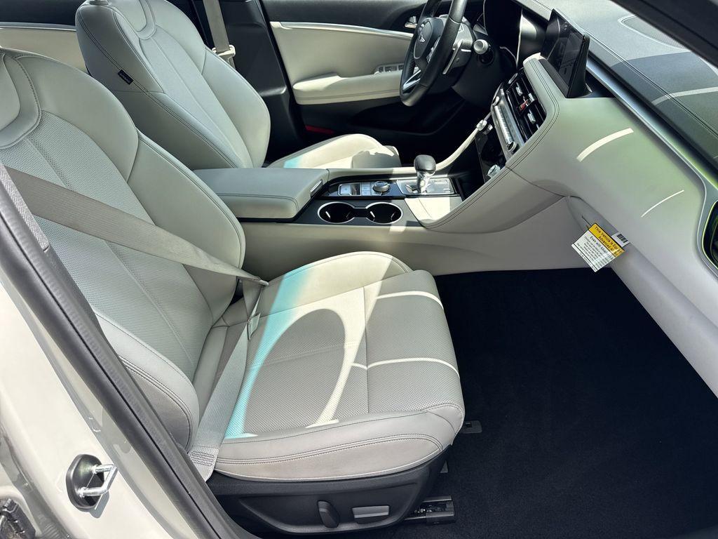 new 2025 Genesis G70 car, priced at $38,690