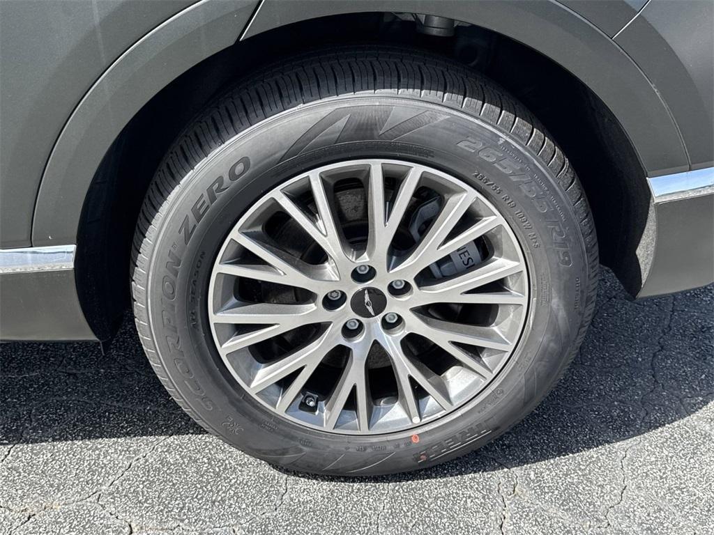 new 2025 Genesis GV80 car, priced at $61,939