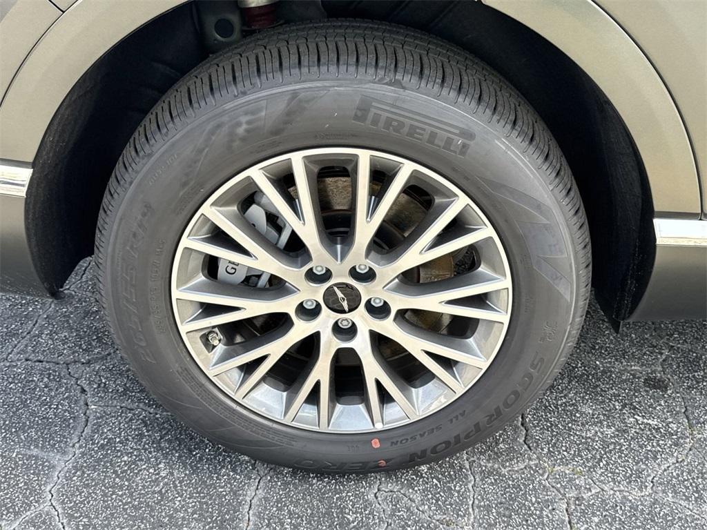 new 2025 Genesis GV80 car, priced at $61,939