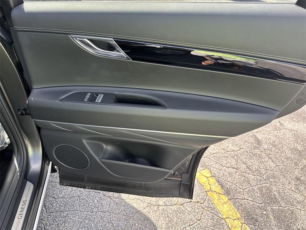 new 2025 Genesis GV80 car, priced at $61,939