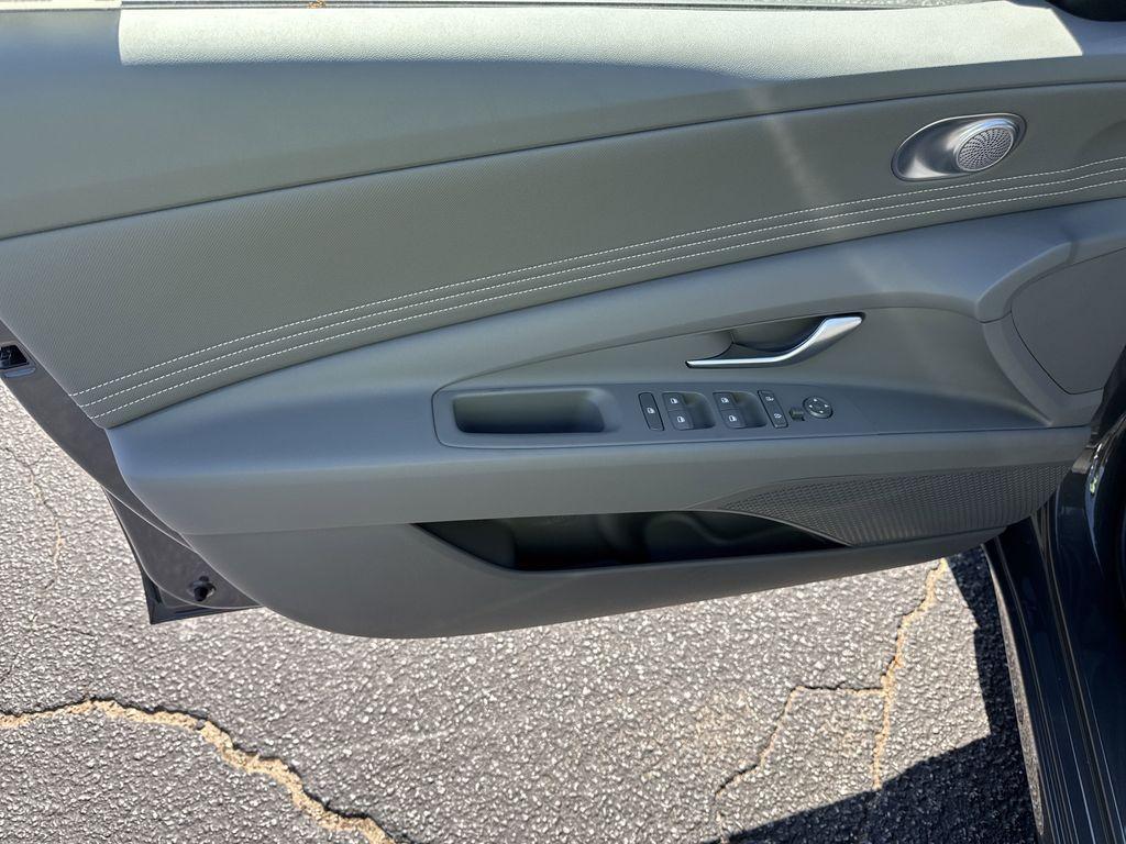 new 2025 Hyundai Elantra car, priced at $25,495