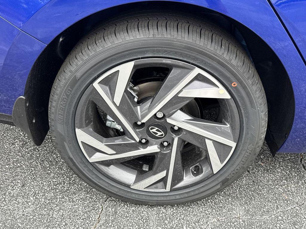 new 2025 Hyundai Elantra car, priced at $25,515