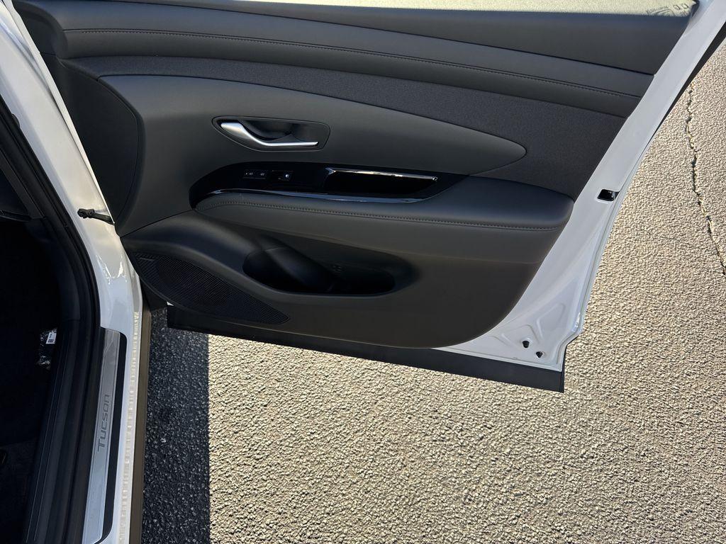 new 2026 Hyundai TUCSON Hybrid car, priced at $39,230
