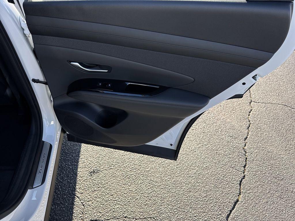 new 2026 Hyundai TUCSON Hybrid car, priced at $39,230