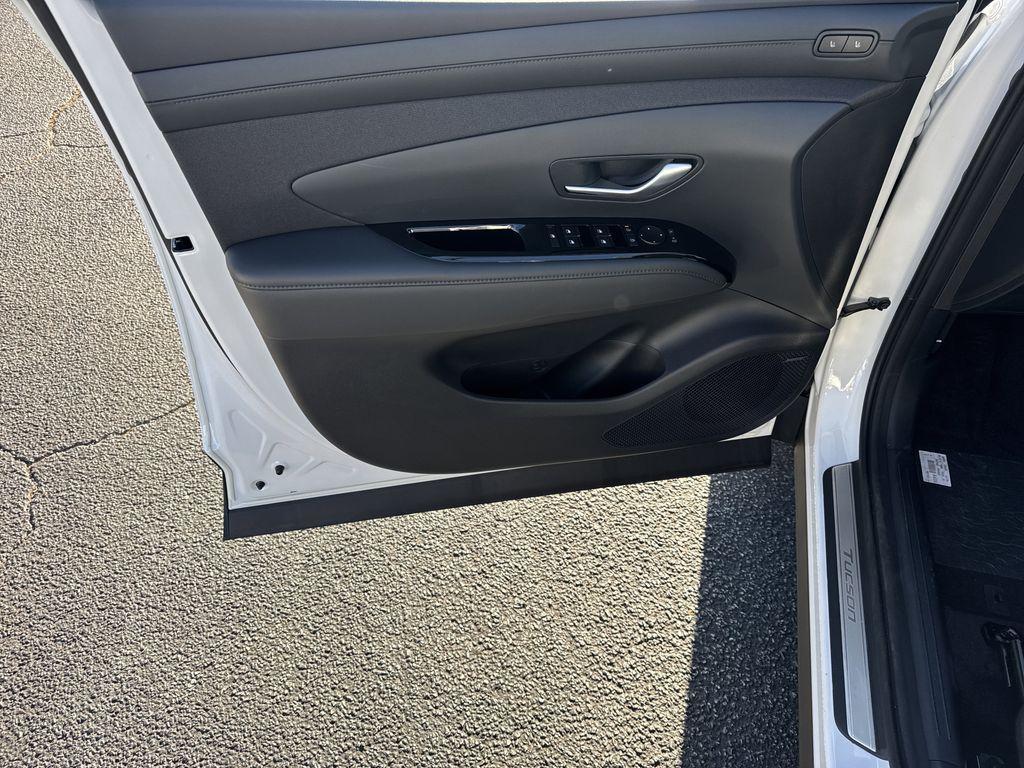 new 2026 Hyundai TUCSON Hybrid car, priced at $39,230