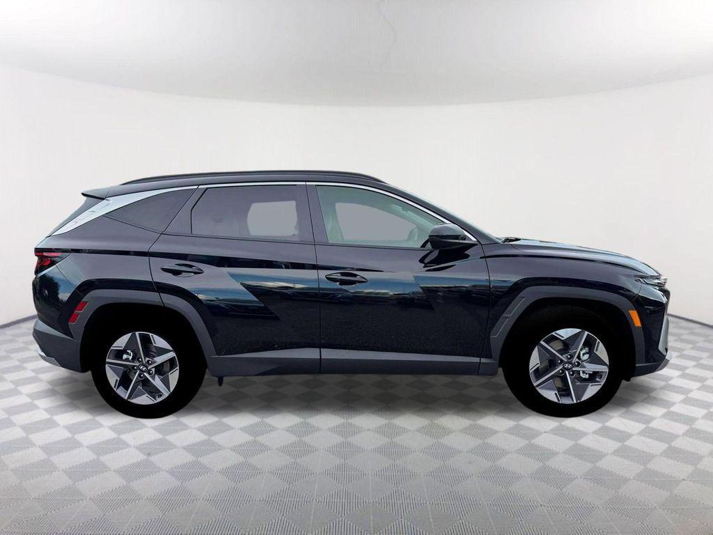 new 2026 Hyundai Tucson car, priced at $27,360