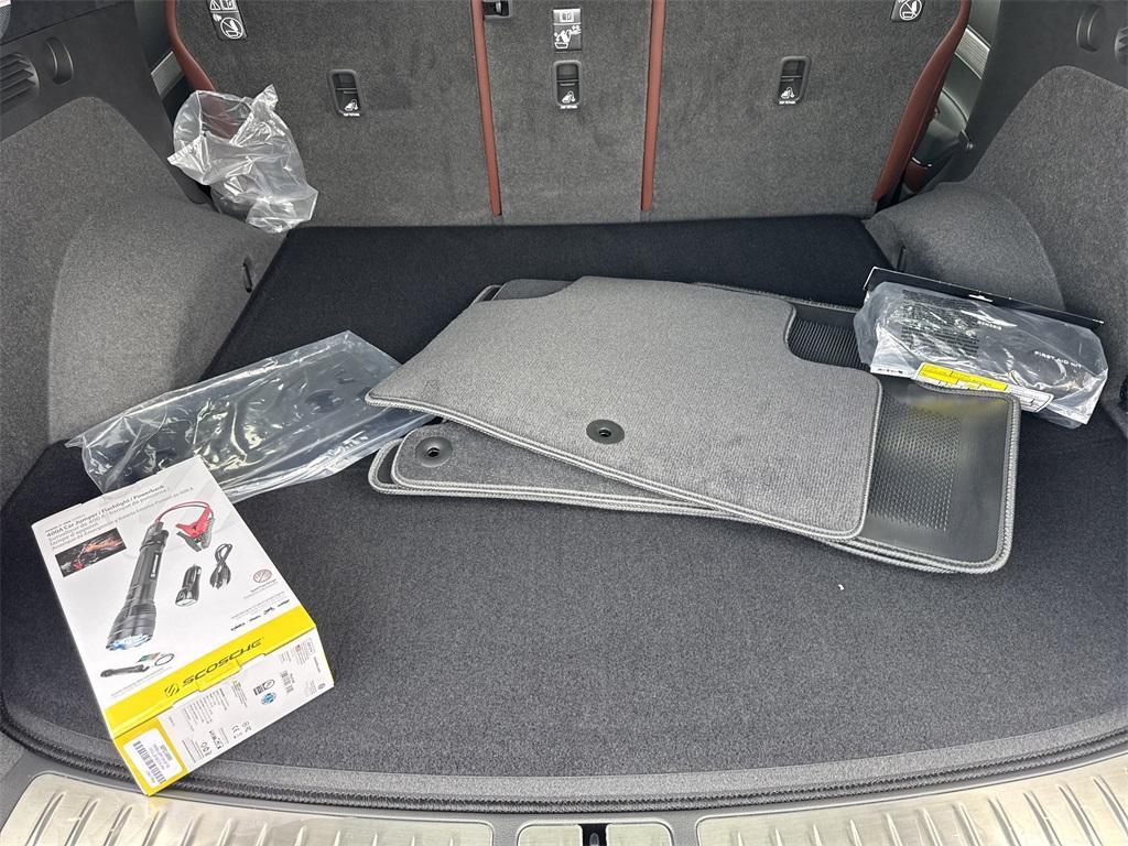 new 2025 Genesis GV80 car, priced at $82,925