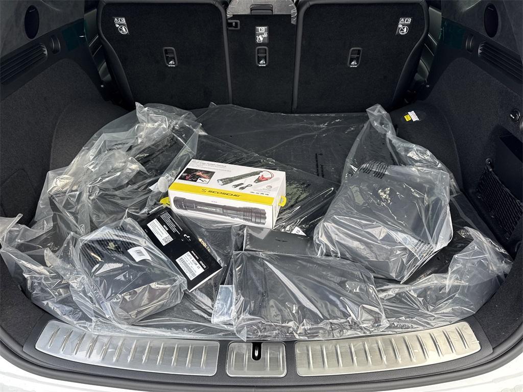 new 2026 Genesis GV80 car, priced at $86,140