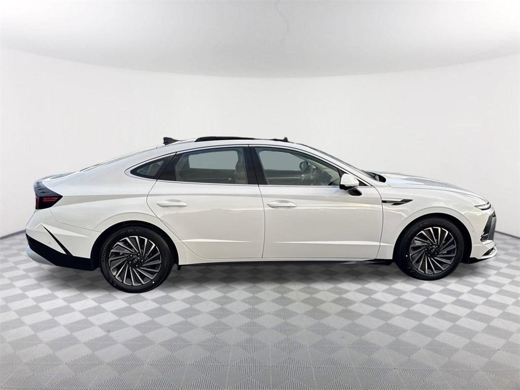 new 2026 Hyundai Sonata Hybrid car, priced at $38,570