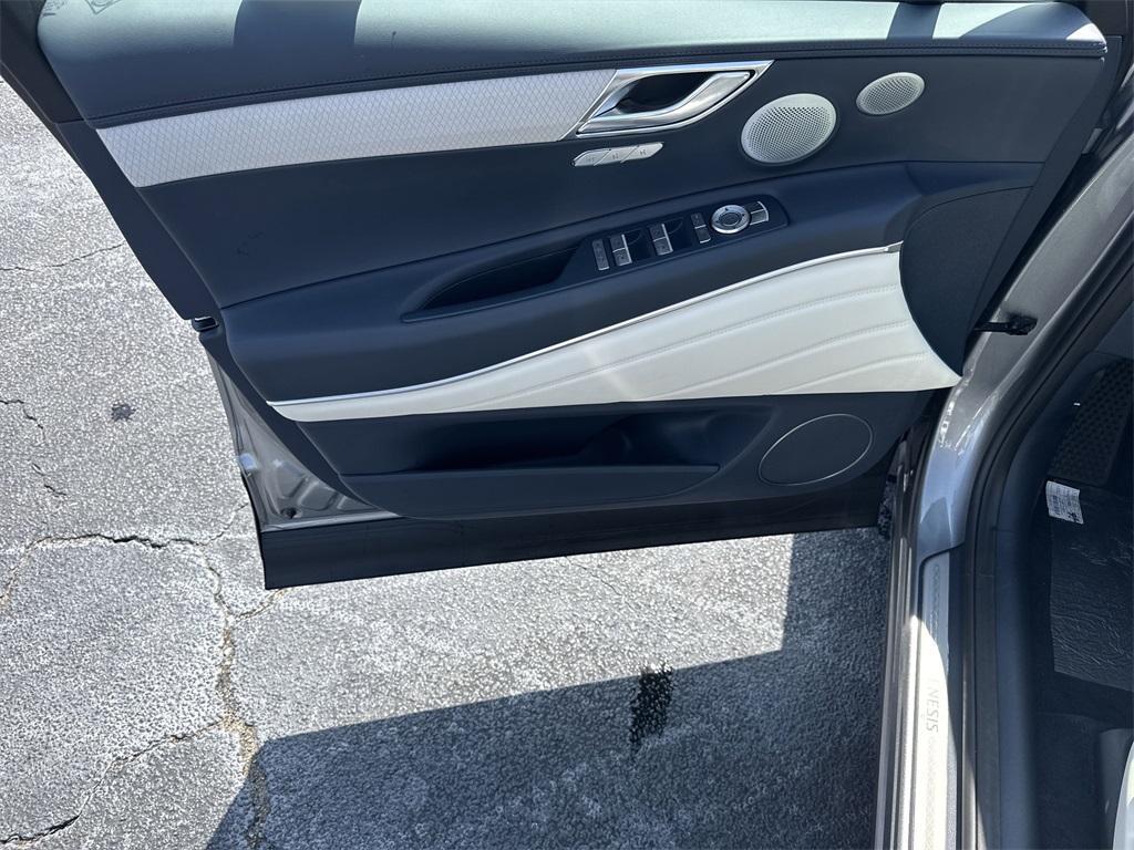 new 2025 Genesis GV80 car, priced at $82,845