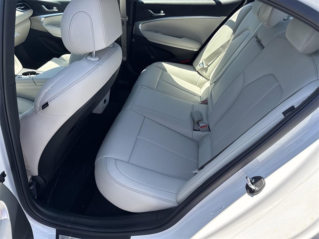 new 2025 Genesis G70 car, priced at $44,325