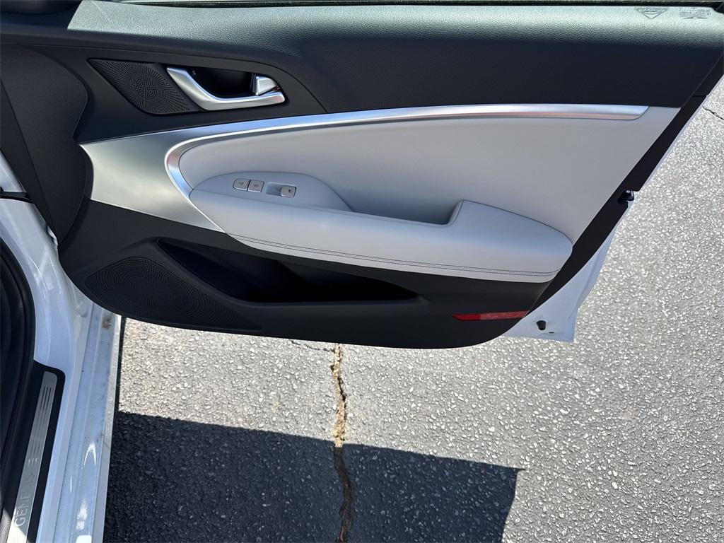 new 2025 Genesis G70 car, priced at $44,325