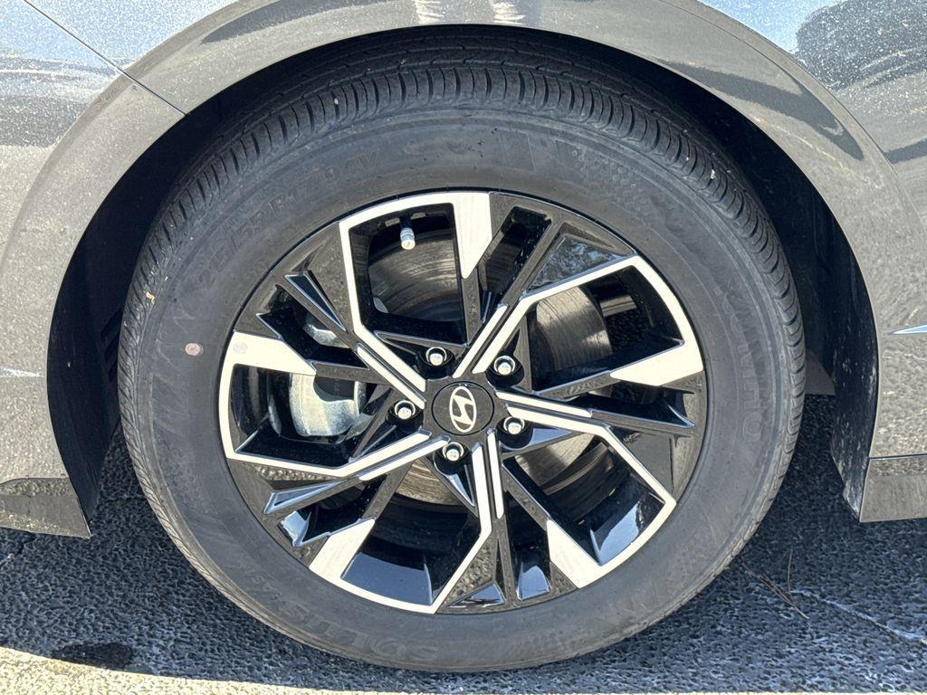 used 2025 Hyundai Sonata car, priced at $21,492