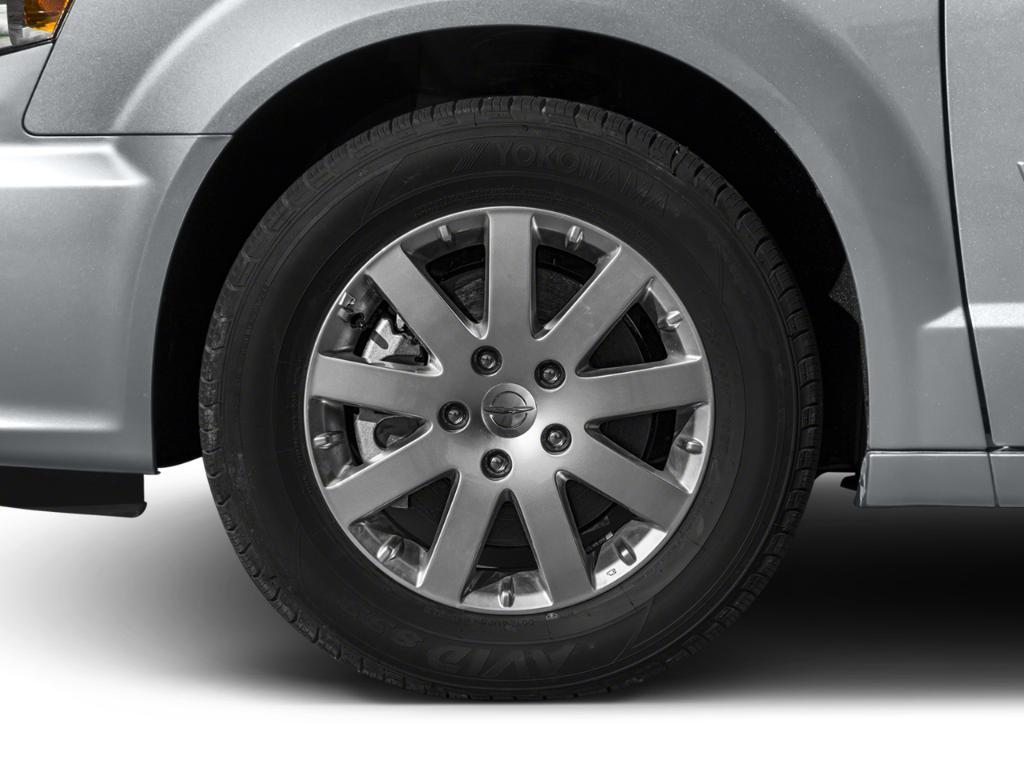 used 2016 Chrysler Town & Country car, priced at $10,497