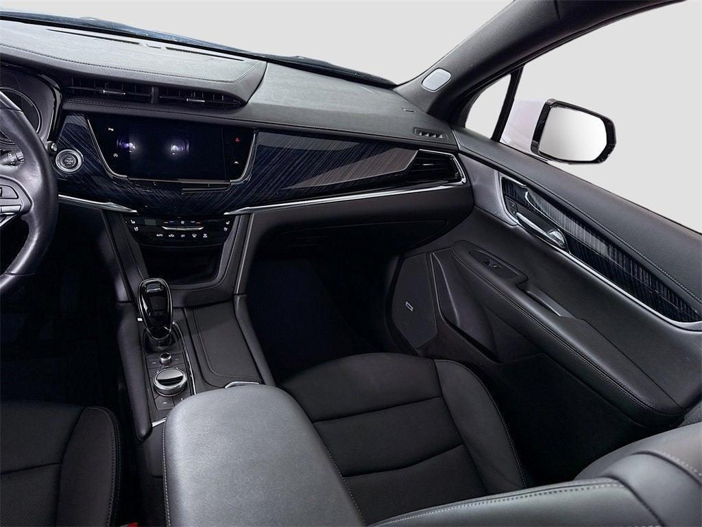 used 2024 Cadillac XT6 car, priced at $37,999