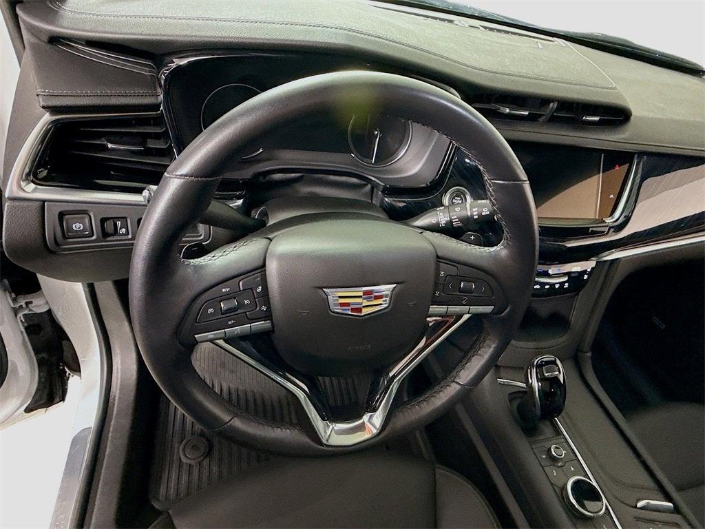 used 2024 Cadillac XT6 car, priced at $37,999