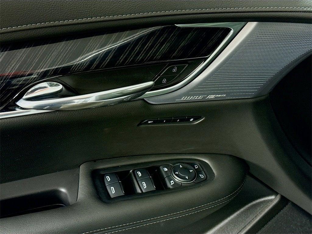 used 2024 Cadillac XT6 car, priced at $37,999