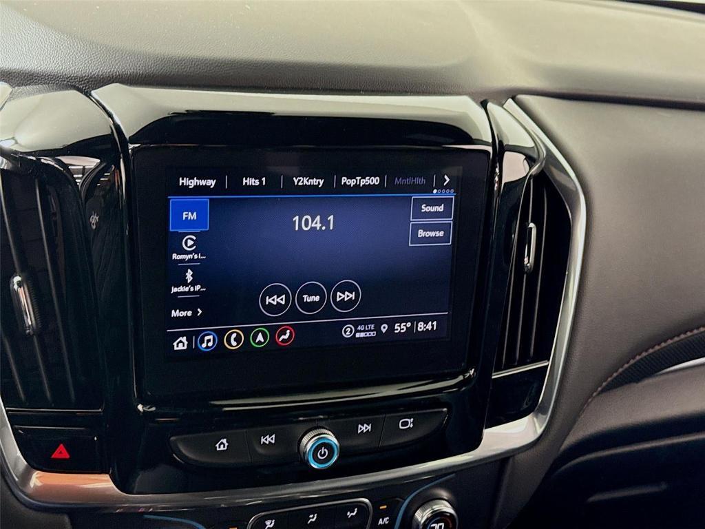 used 2023 Chevrolet Traverse car, priced at $31,997