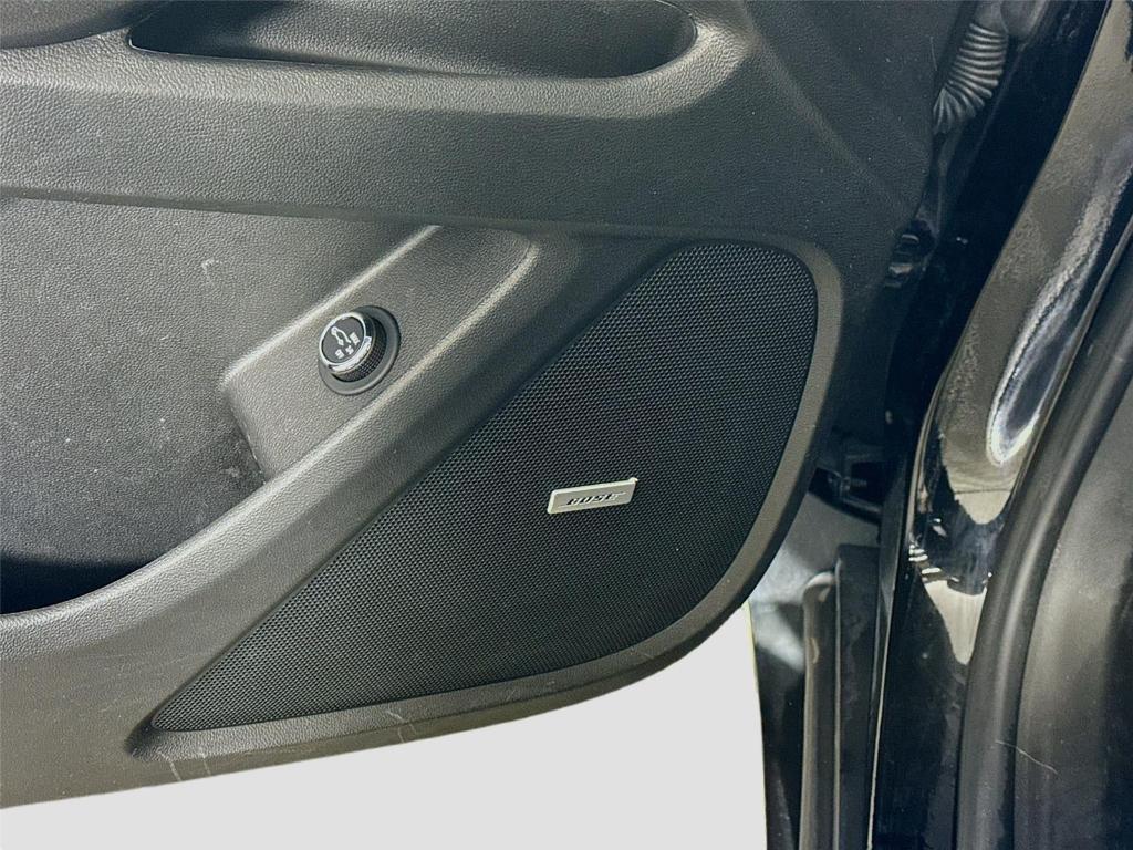 used 2023 Chevrolet Traverse car, priced at $31,997