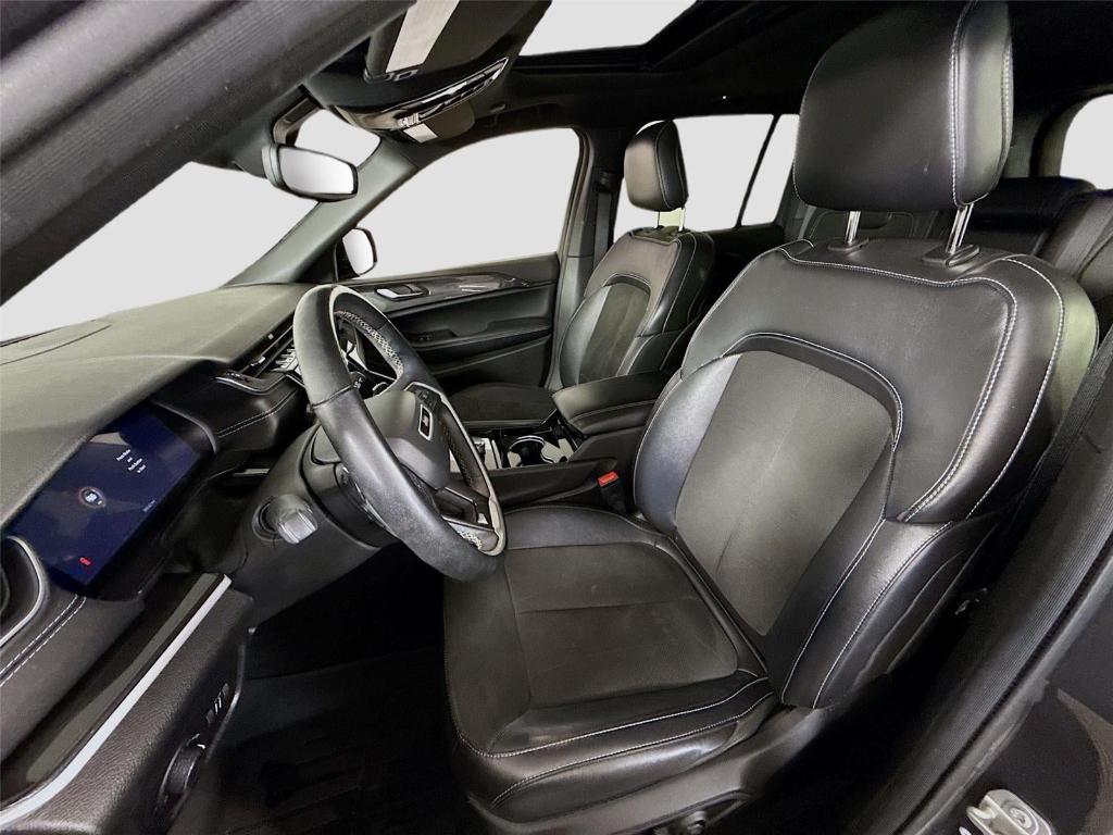 used 2022 Jeep Grand Cherokee car, priced at $23,997